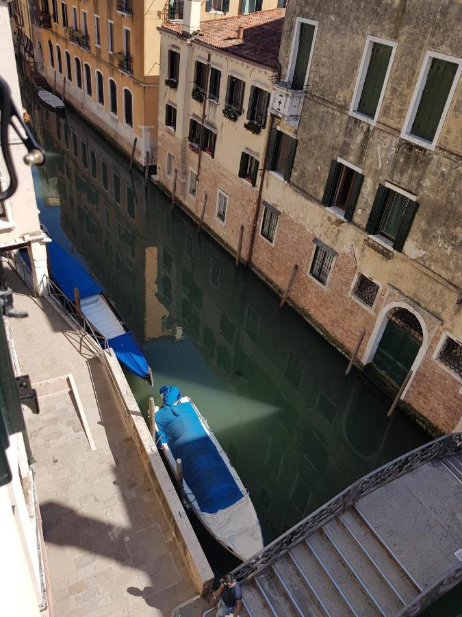 Ca' Cappello Venice Apartment 2 With Canal View Экстерьер фото