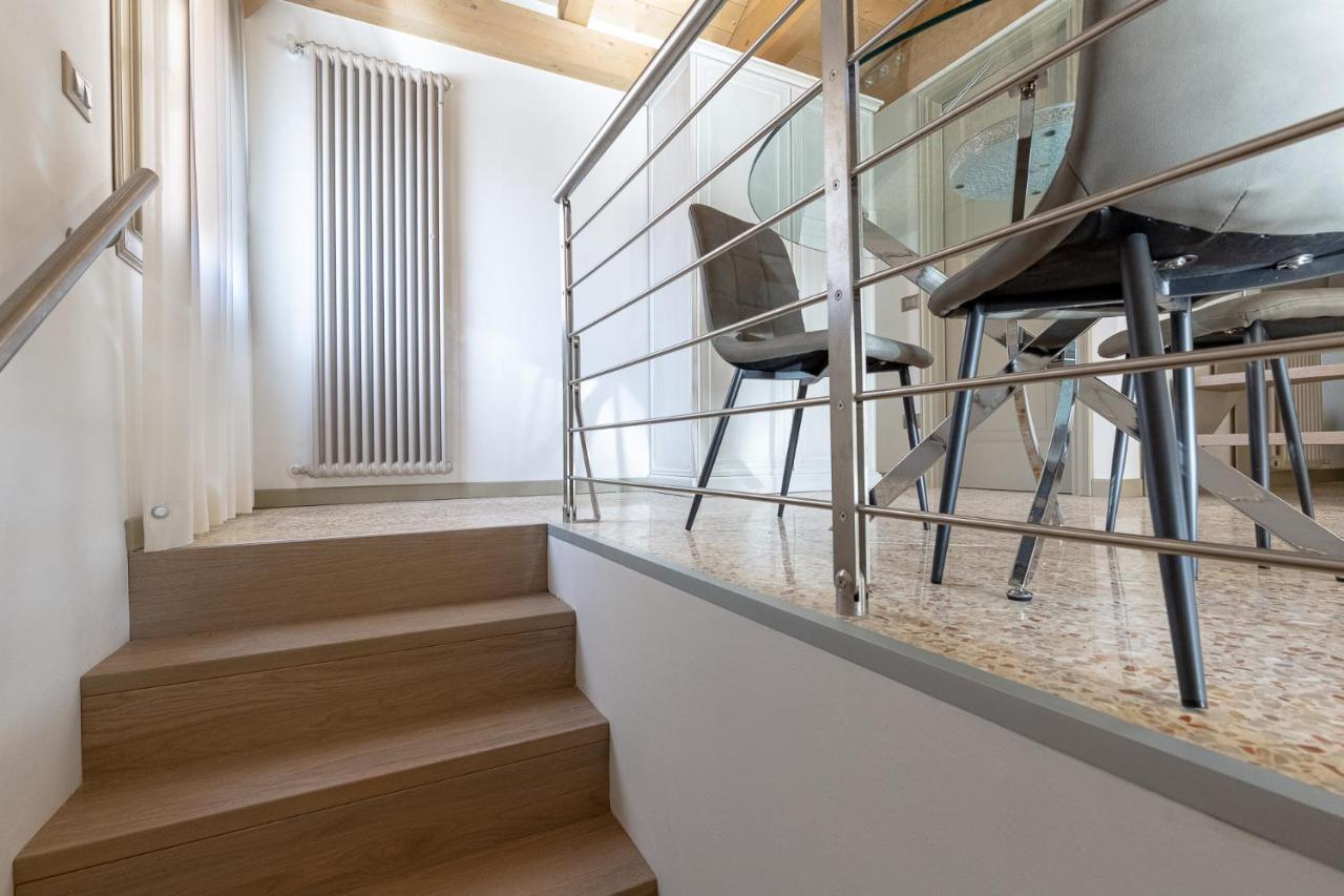 Ca' Cappello Venice Apartment 2 With Canal View Экстерьер фото